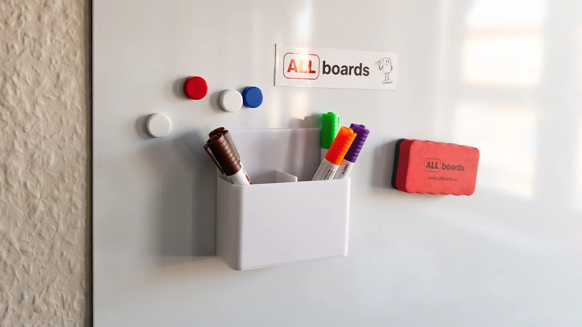 Universal marker holder for whiteboards - Image 3