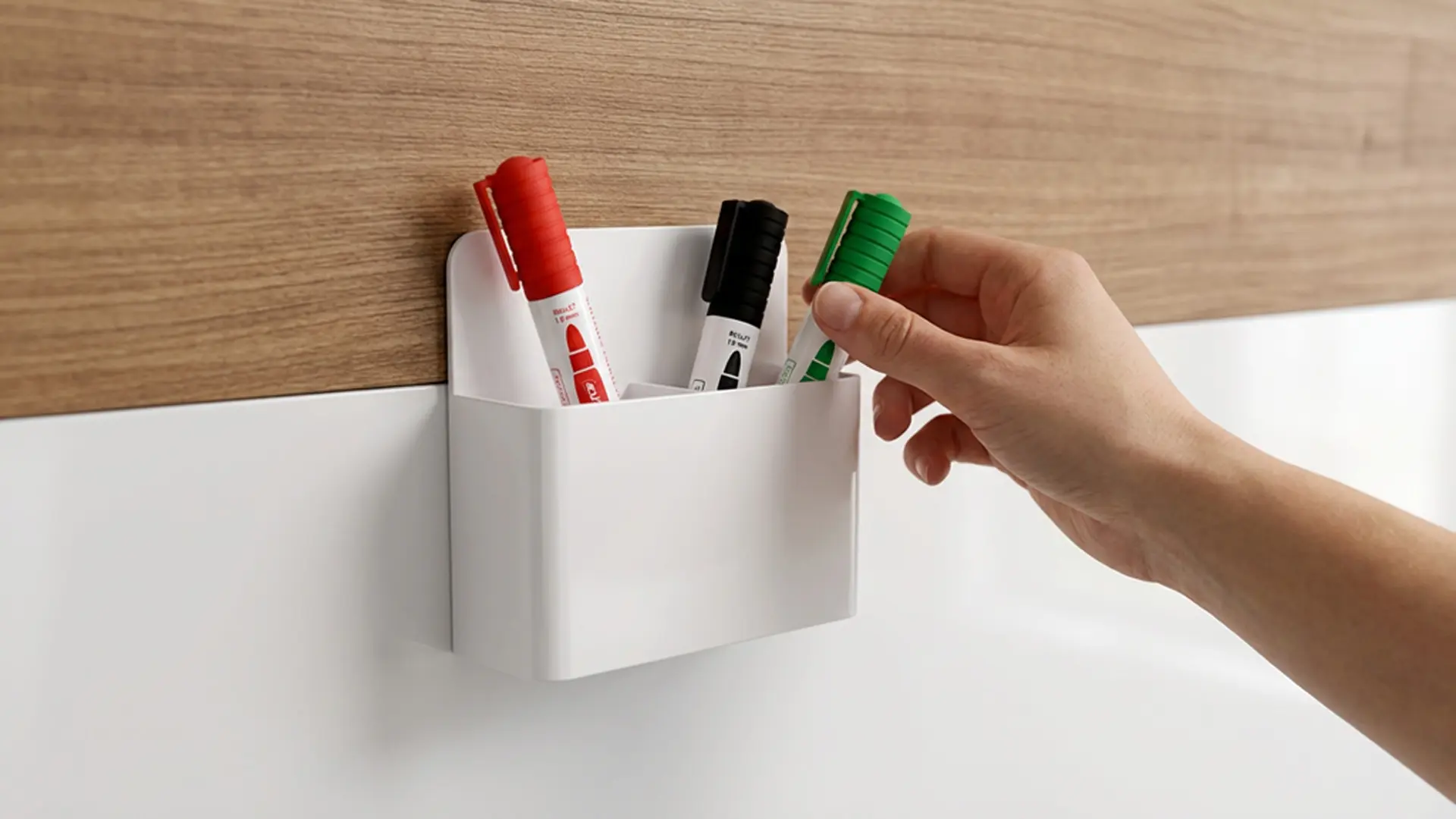 Universal marker holder for whiteboards - Image 7